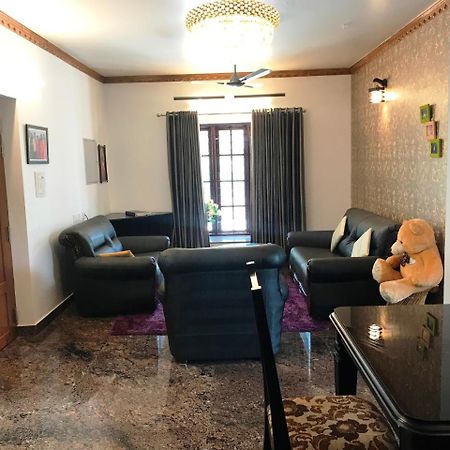 Beersheba Three Bed Room A/C Apartments Thiruvananthapuram Extérieur photo