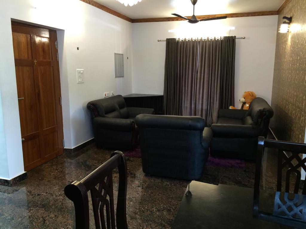 Beersheba Three Bed Room A/C Apartments Thiruvananthapuram Extérieur photo