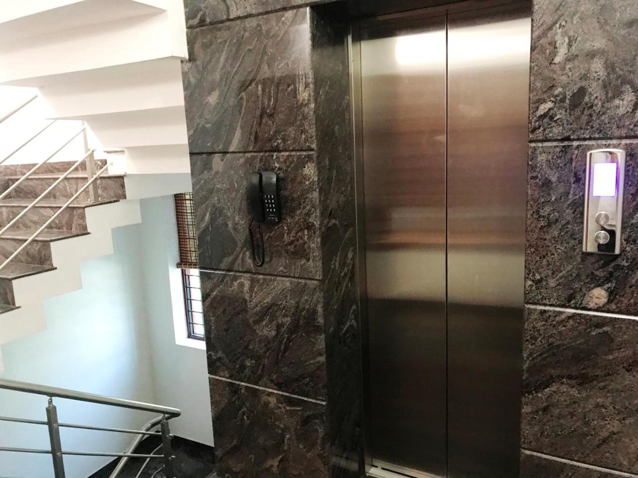 Beersheba Three Bed Room A/C Apartments Thiruvananthapuram Extérieur photo
