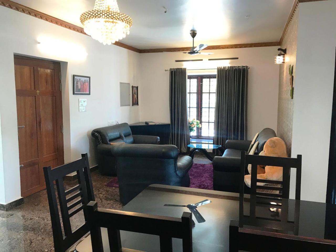 Beersheba Three Bed Room A/C Apartments Thiruvananthapuram Extérieur photo